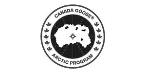 Canada Goose 加拿大鹅是一家加拿大高端冬季服装制造商，由山姆·提克创建于1957年，得名自五大湖地区的特色物种加拿大雁世界顶级的保暖服饰品牌。加拿大鹅以其高超的工艺和在严寒恶劣条件下卓越的保暖功能而著称。